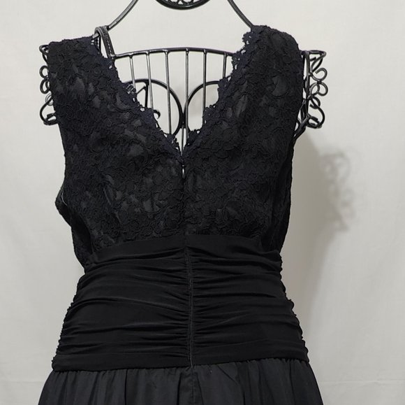 Jessica Howard Black Slimming Formal Dress - Size 14 - NWT - Picture 6 of 11